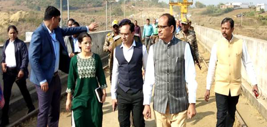 मुख्यमंत्री श्री चौहान ने डिंडोरी जिले में सिंचाई परियोजना का किया औचक निरीक्षण